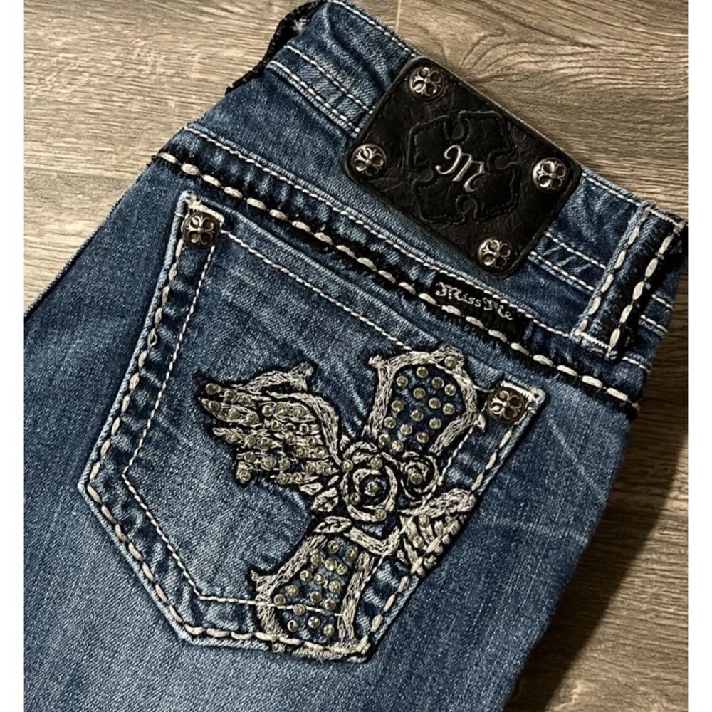 Miss Me Embellished Winged Cross Mid Rise Cropped Jeans Size 30x16